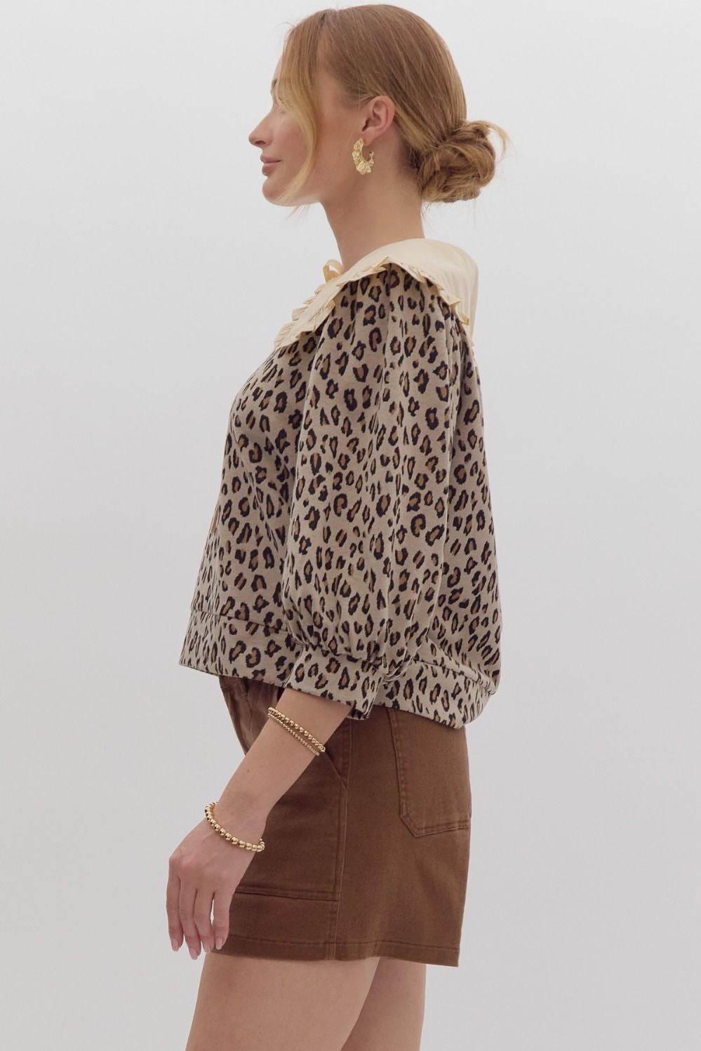 Leopard Print V Neck 3/4 Sleeve Crop Sweater w/ Collar